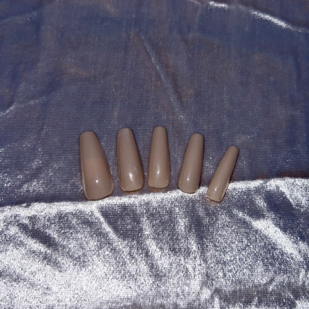 Gel- Nude press on nails